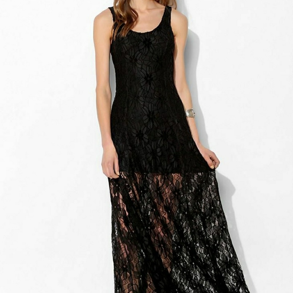 Love Sadie Lace Allover Maxi Dress XS